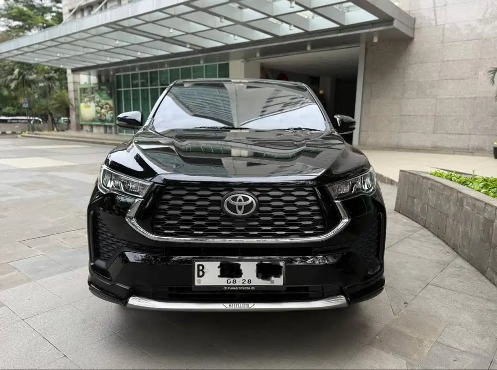 Toyota Innova Zenix V Hybrid 2.0  AT Modelista Panoramic Hitam Metalik