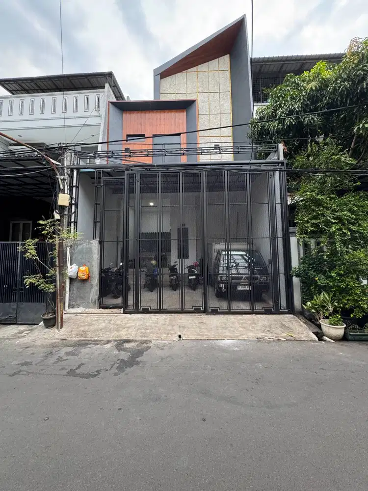 DIJUAL CEPAT RUMAH 2 LANTAI MODERN INDUSTRIAL