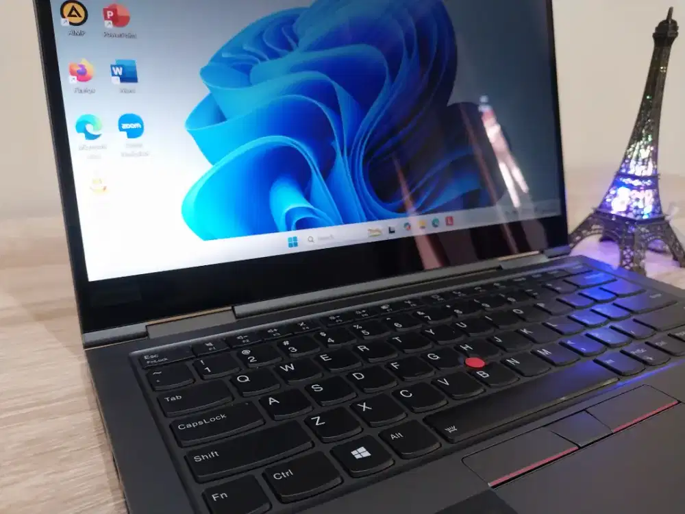 Lenovo ThinkPad X1 YOGA Core i7 16GB 1TB Touch Screen Stylus Pen 360