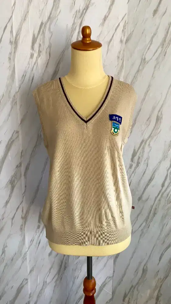 PRELOVED VEST ACADEMY