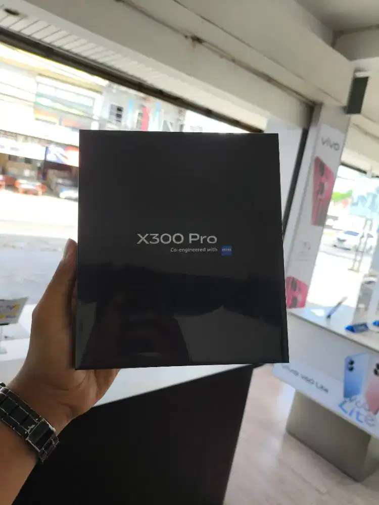 Vivo X300 pro 16/512