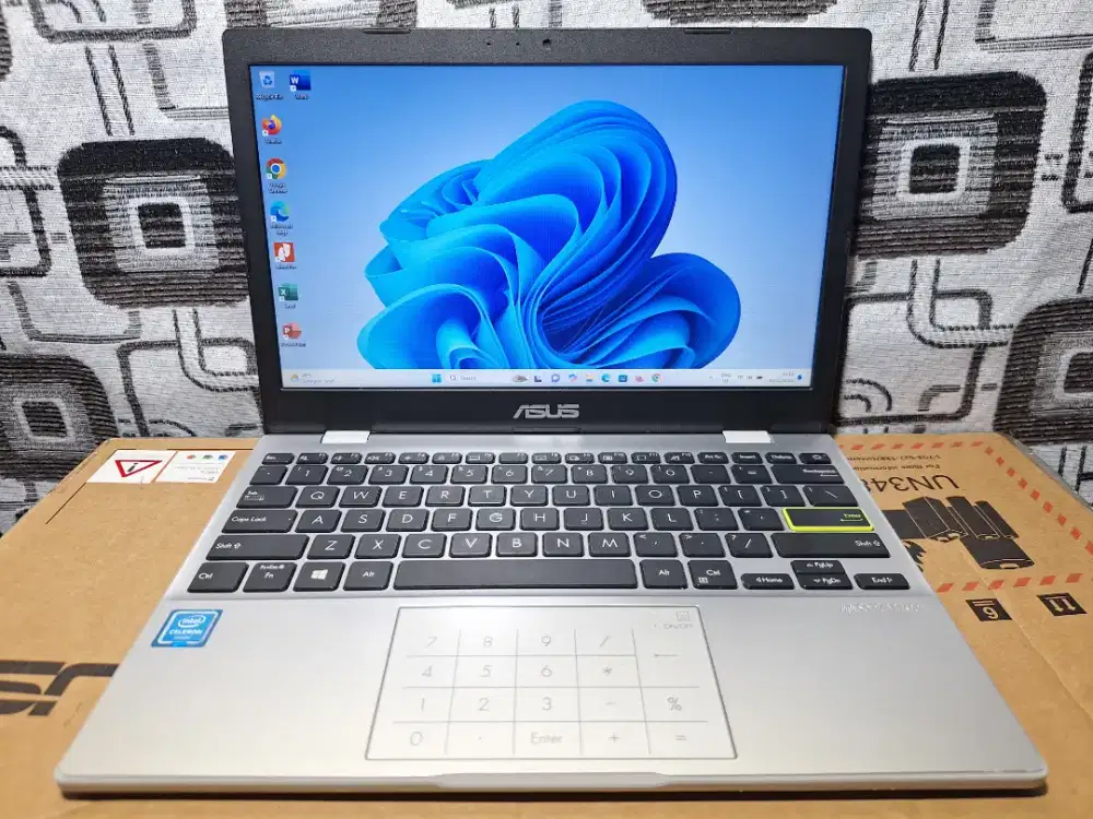 Notebook Asus VivoBook E210MA komplit fullset windows original