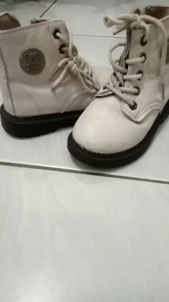 Sepatu Mosbo boots anak