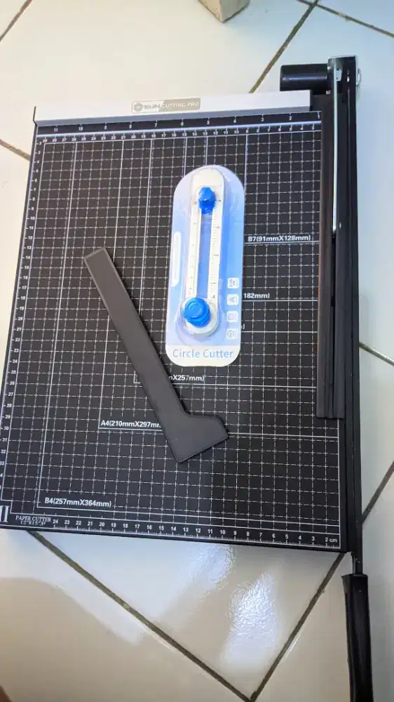 Alat pemotong kertas free circle cutter paper trimmer