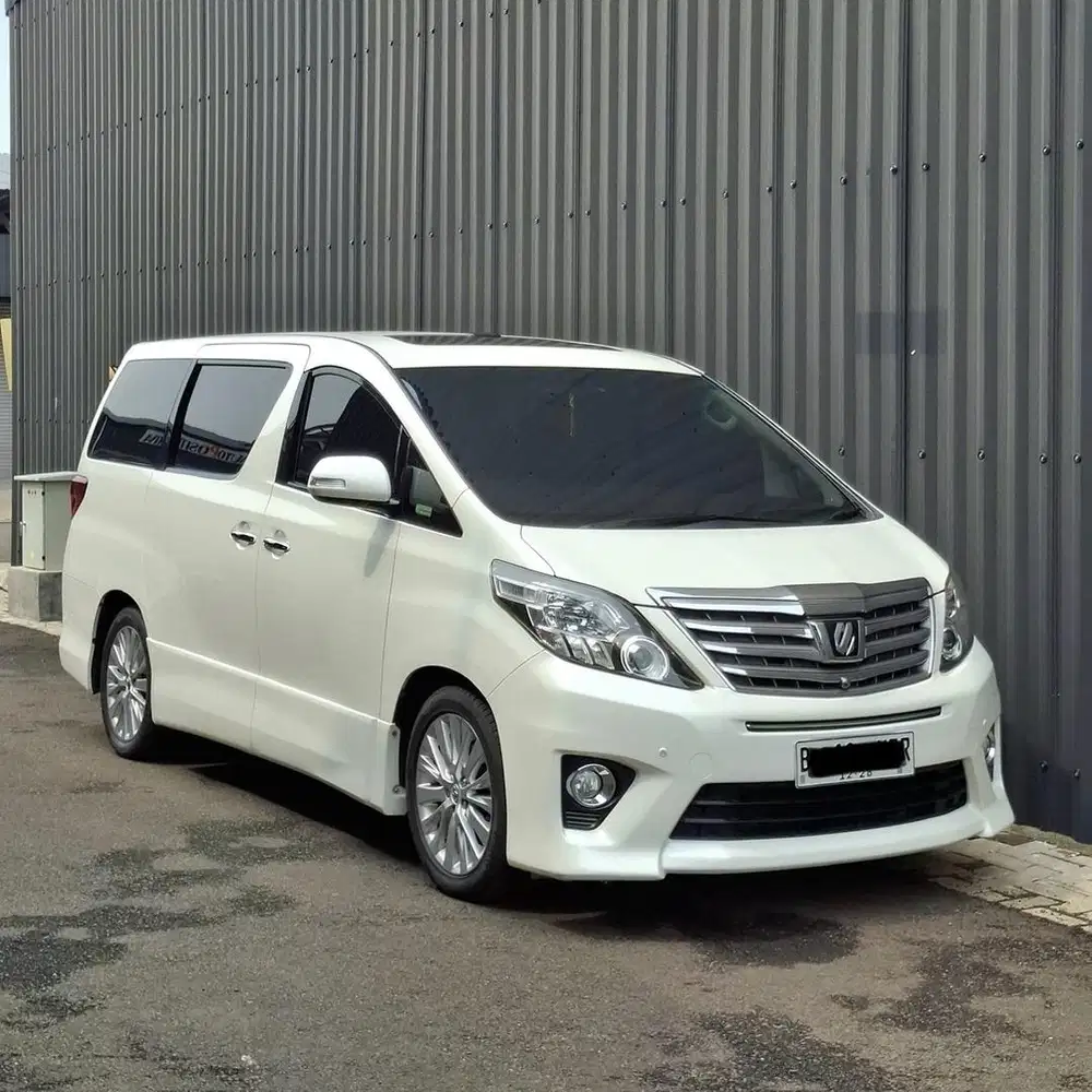 Toyota Alphard SC Premium Sound 2013 Low KM 100RB