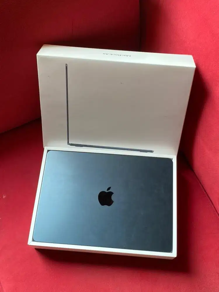 Macbook Air M2 16/256gb iBox fullset cc rendah NET
