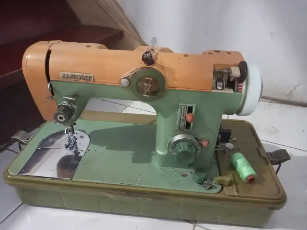 Mesin jahit janome