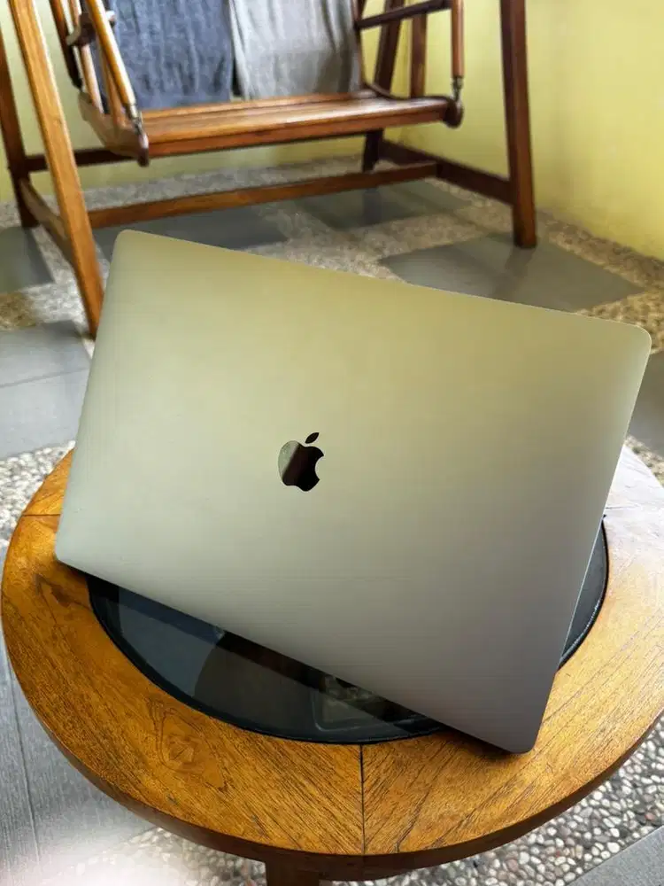 MacBook Pro 16 inch 2019
