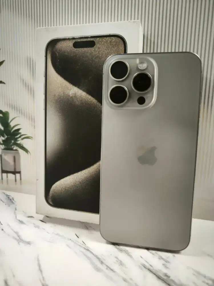 iphone 15 promax 256Gb natural titanium