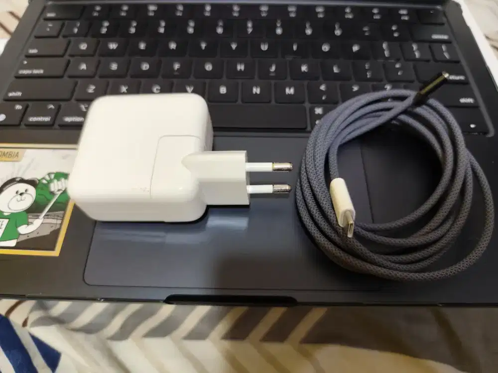 Jual MacBook Air M2 13inch 2024