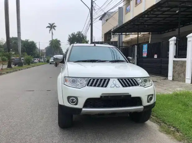 Mitsubishi Pajero Exceed 2.5 Diesel 2013