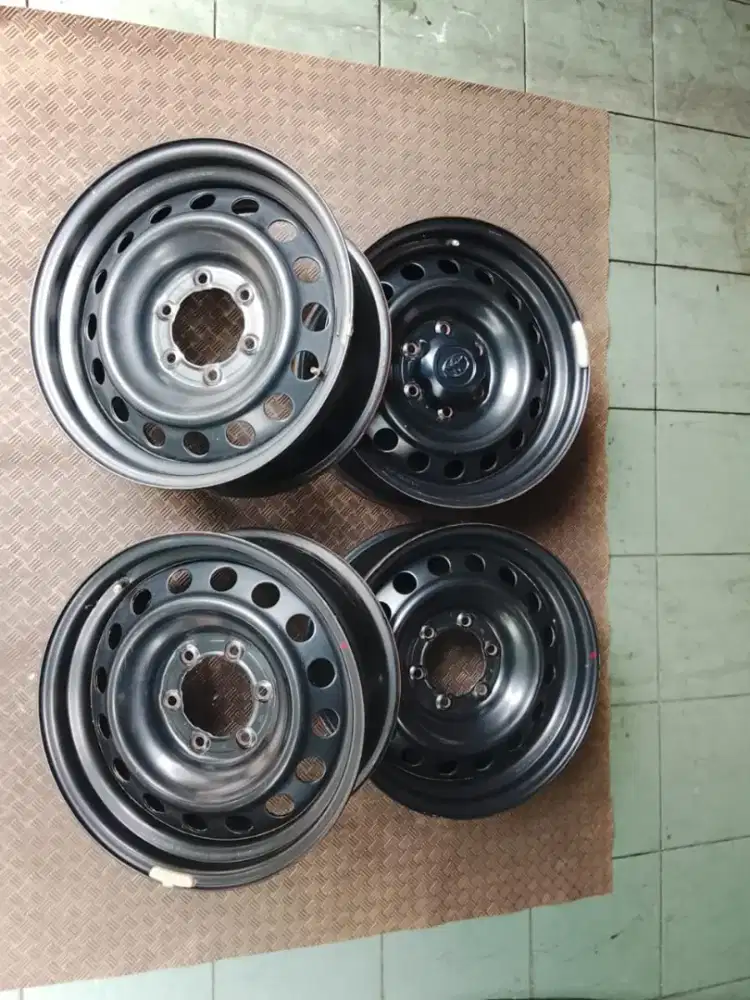 4pc Velg kaleng hilux ring 17 pcd 6x139 lebar 7,5 copotan mulus