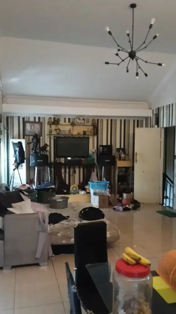 Rumah baru 2.5 lantai dekat MERR starbucks (NEGO)