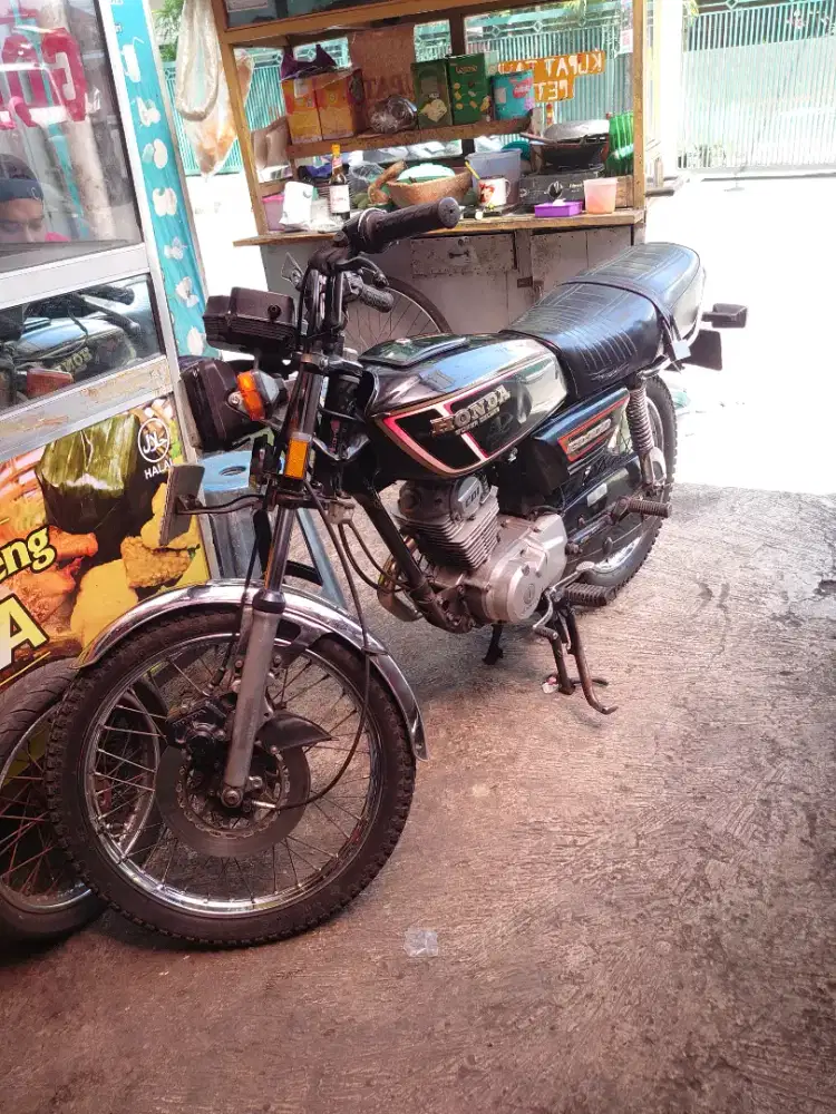 Motor Honda Gl 100 gl00 lengkap 90