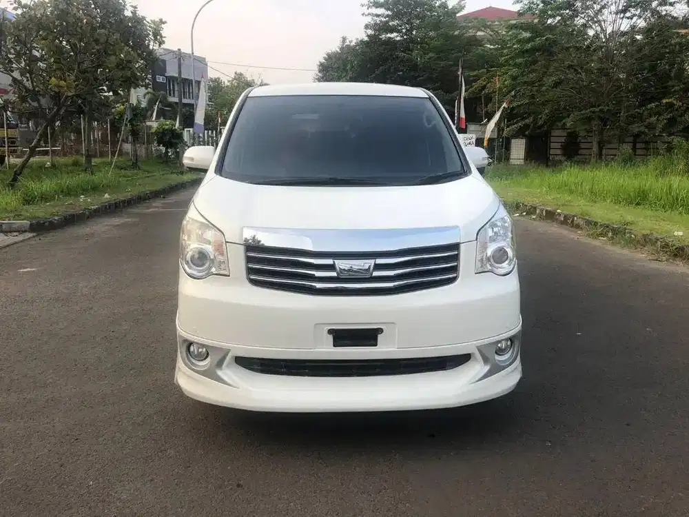 Toyota Nav1 V Limited 2017