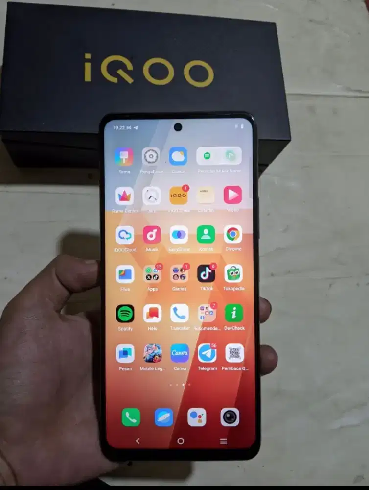 Iqoo Z7x 5g 8+8/128