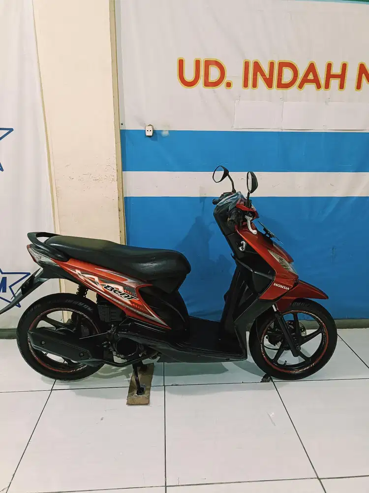 Merah glossy HONDA BEAT karburator 2012