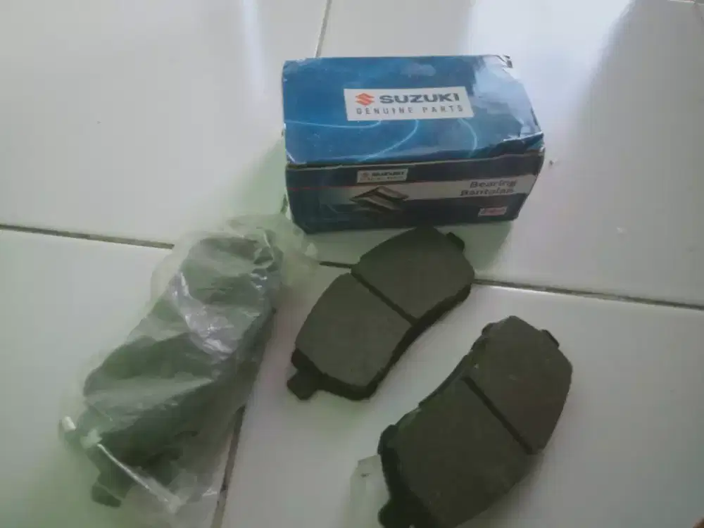 Di jual cepat 2 set Kampas rem depan suzuki ertiga lama
