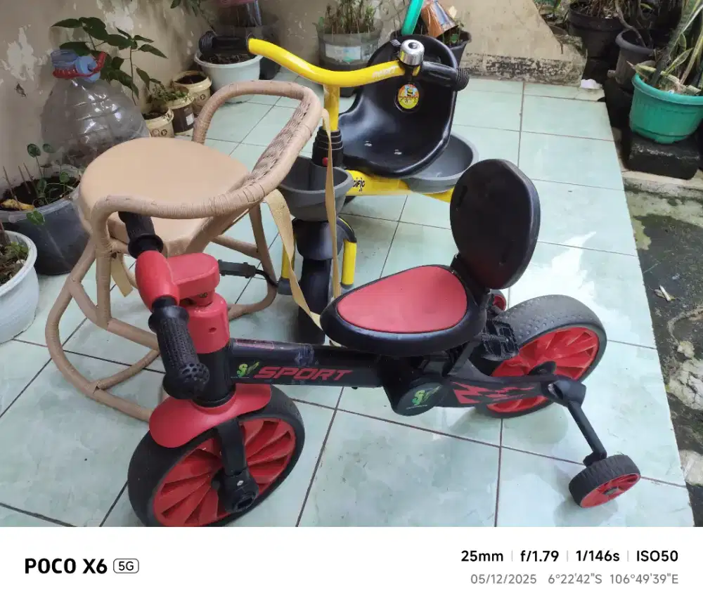 Sepeda anak dan kursi anak