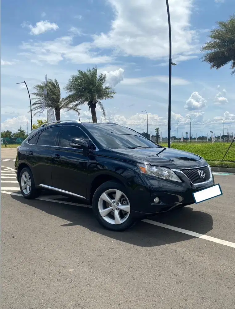 Toyota Lexus RX 270 HK th 2011. DP10jt. LOW KM 70rb.