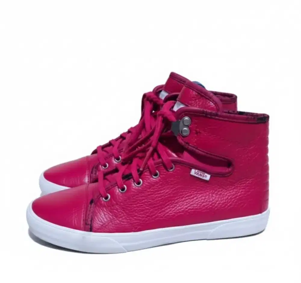 Sepatu Vans Kulit Merah Preloved Original Size 37