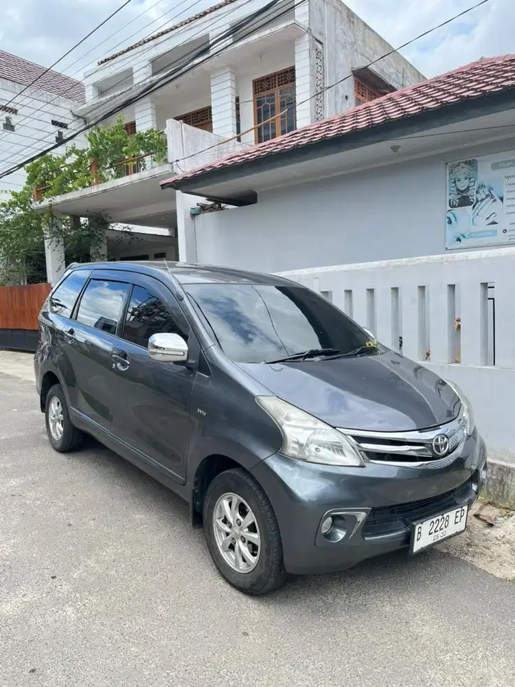 Toyota avanza 2014