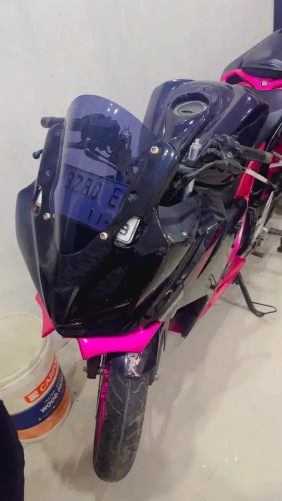 Di jual motor honda CBR istimewa