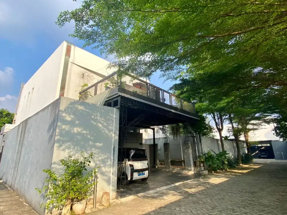 DIJUAL CEPAT !! Rumah nyaman dan tenang Include semua furniture di Lebak bulus area