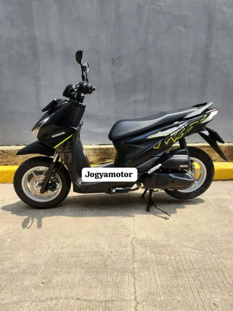 (B) honda beat street tahun 2024
