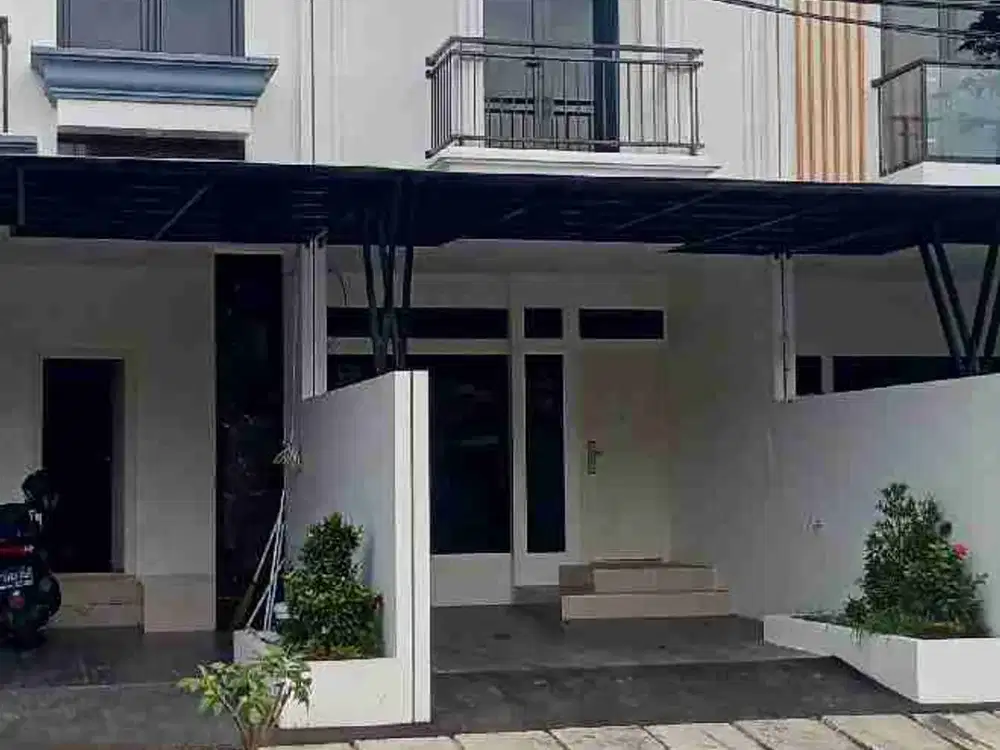 RUMAH DIJUAL 2 LANTAI STRATEGIS DEKAT RS ISLAM DAN KULINER TAMAN SOLO JAKARTA PUSAT