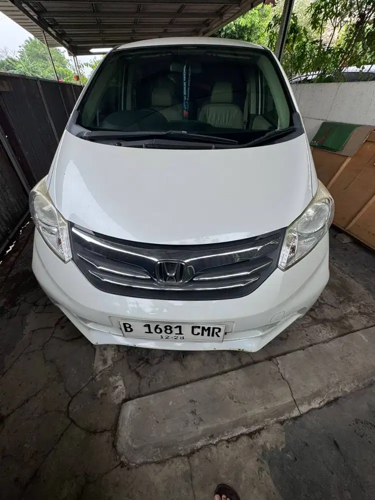 Honda freed PSD MATIC 2013