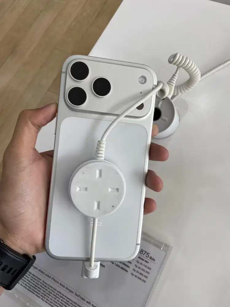 CICILAN IPHONE 17 PRO MAX, CUKUP KTP