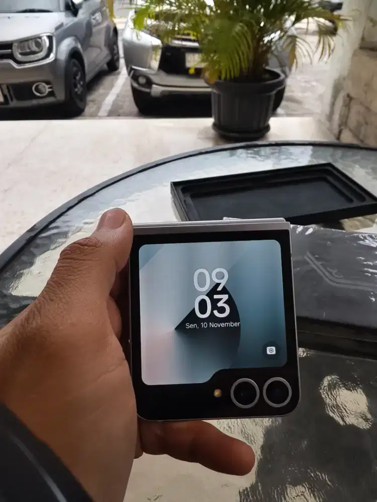 Samsung Z FLIP 6 256gb likenew perfect resmi sein garansi panajang