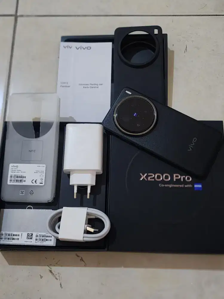 Vivo X200 Pro 5G 16/512Gb, warna Hitam, kondisi 99,9% Sempurna