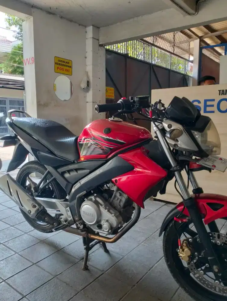 JUAL BUTUH DUIT VIXION 2010