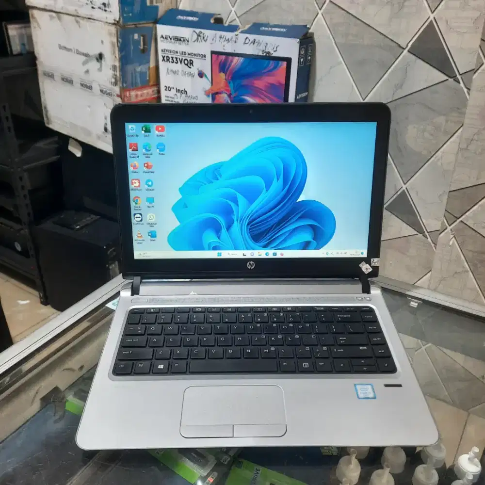 HP 430 G3, Core i5 gen 6, RAM 4GB, SSD 128GB, Layar 14 inch