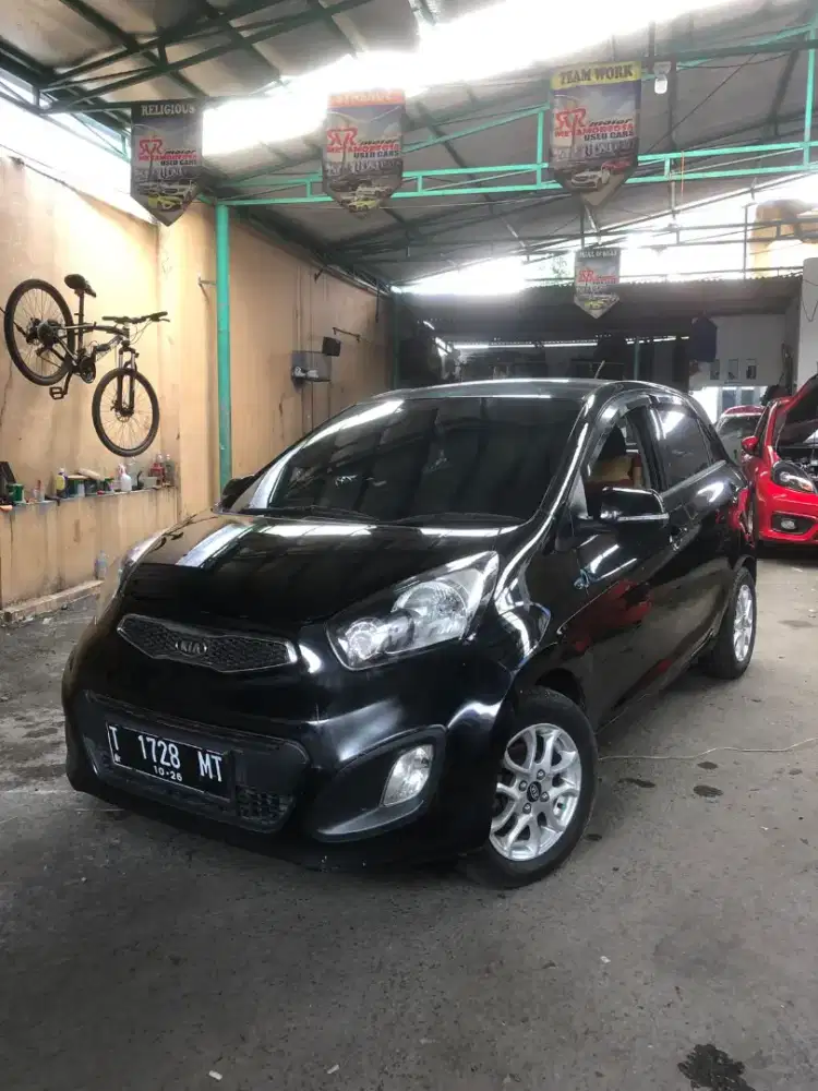dp12jt Kia Picanto 1.2 SE MT 2011 MANUAL x 2014 at matic ayla