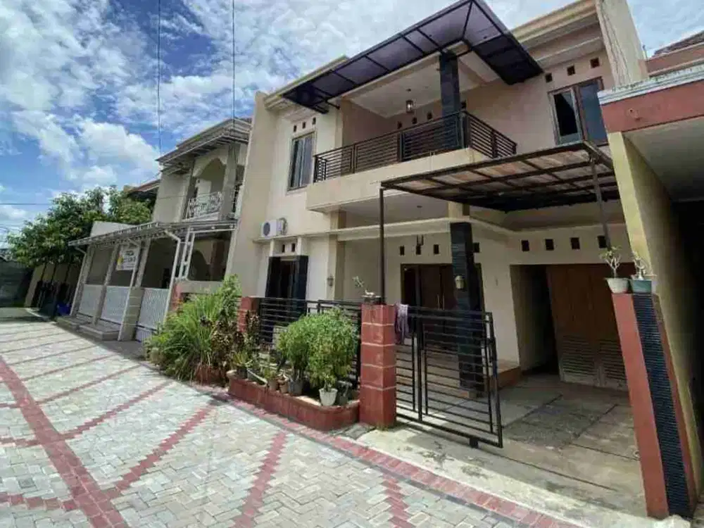 Rumah Bagus 2 Lantai Solo Kota