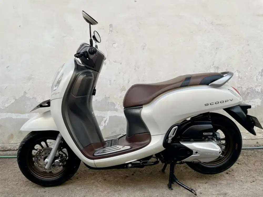 Scoopy peestige 2022 dp 1 jt  bintang dewata motor