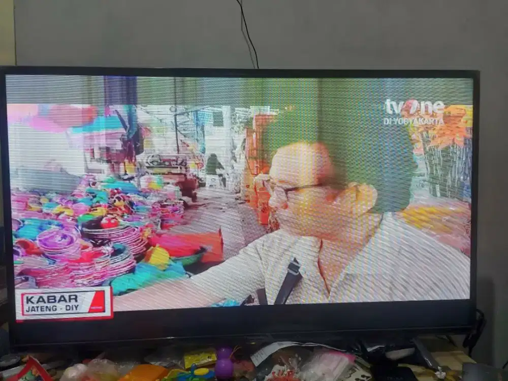 Ganti polarize Tv buram, bercak