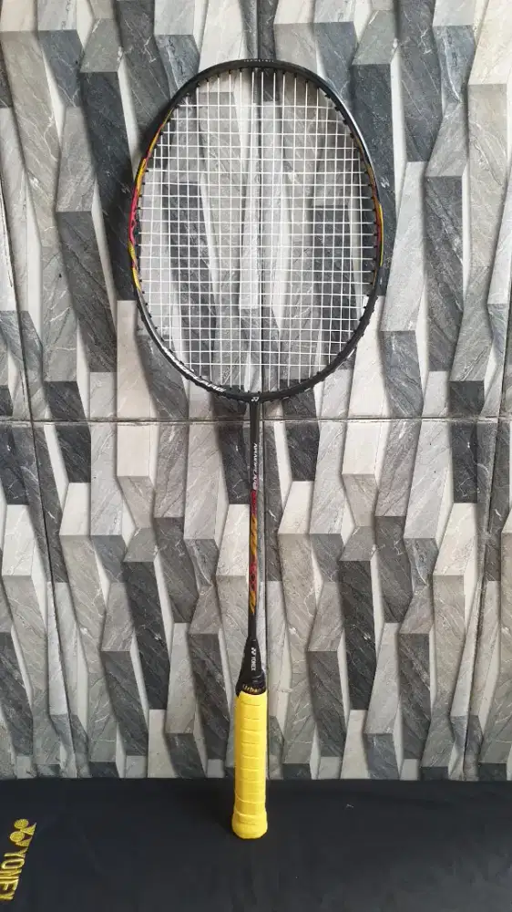 Raket yonex nanoflare 800