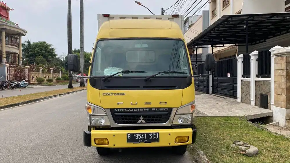 Mitsubishi Colt Diesel FE71 PS Truck 2022