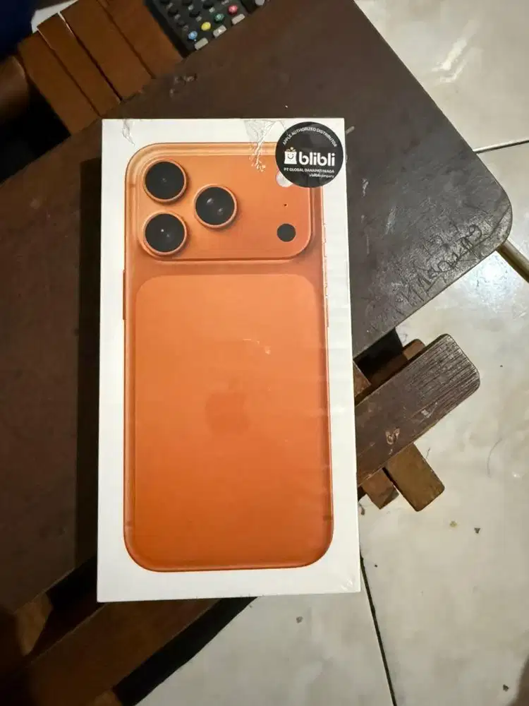 IPHONE 17 pro ORANGE 256gb