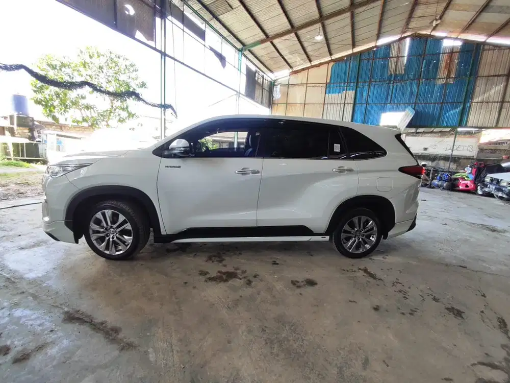 Toyota Kijang Innova 2023 Bensin