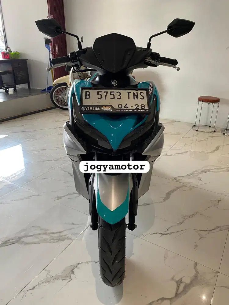 (D) Aerox con th 2023 nego alus