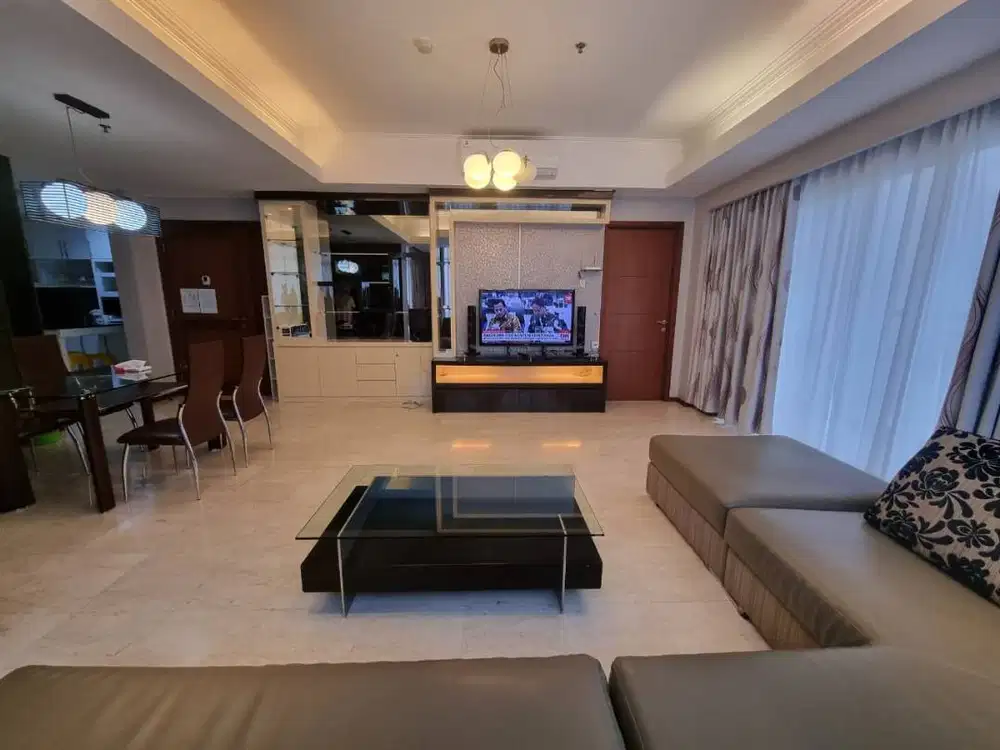 Apartemen 3+1 BR super strategis dikawasan central park