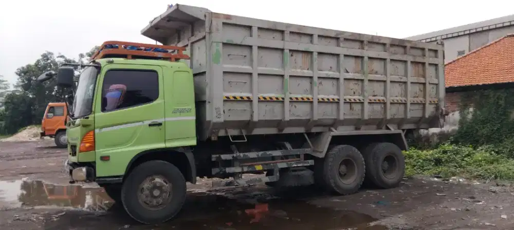 Jual Hino Lohan FM 260 TI