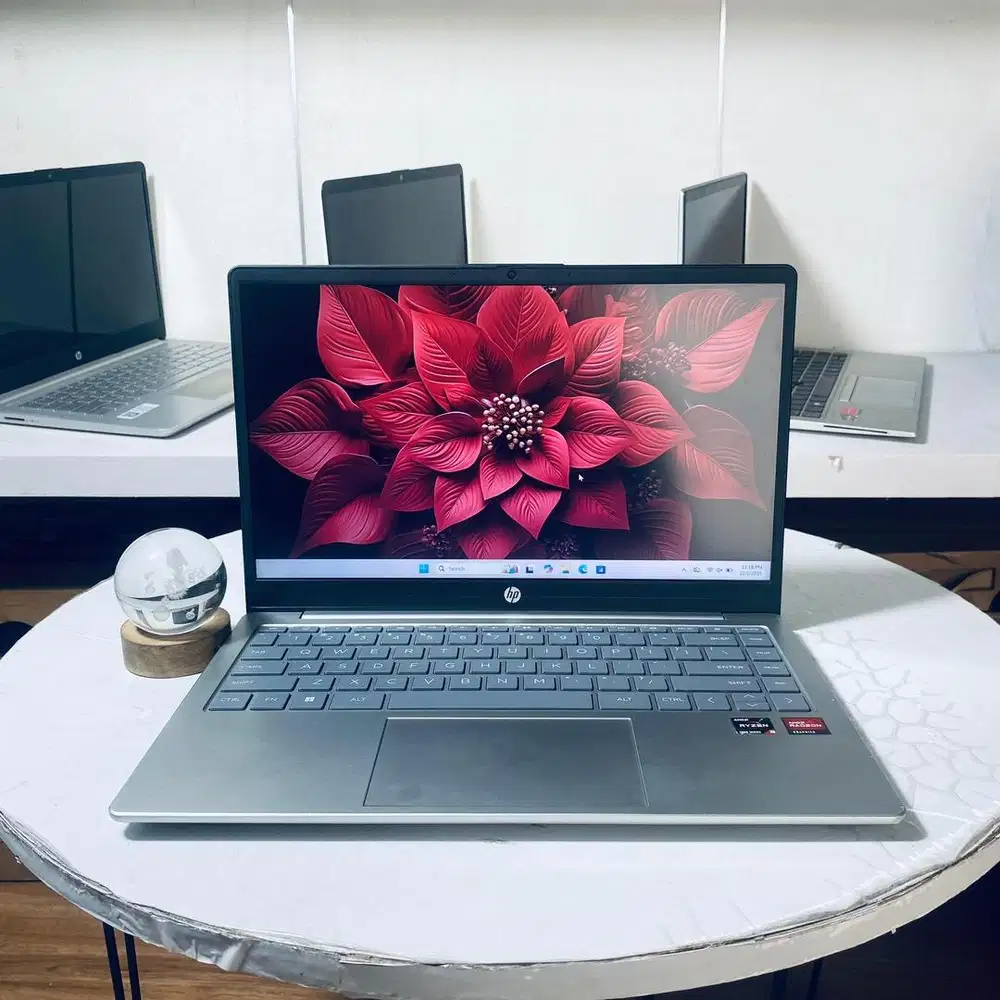 Laptop Hp 14 | Ryzen 3-7320U | 8GB | 512SSD