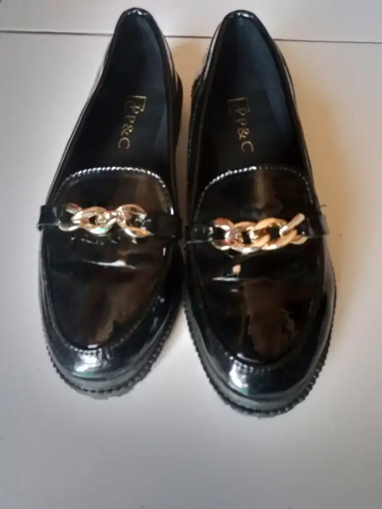 Sepatu size 37 second