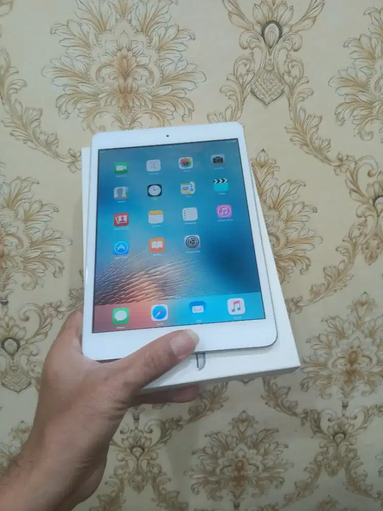 iPad mini 1 internal 16 wifi only ex iBox lkp normal semua mlus